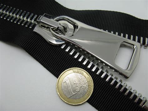 eclair zip